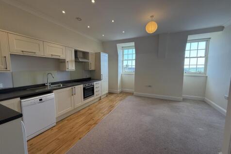 Living Room/Kitchen