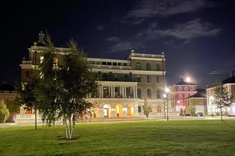 Royal Pavilion Night View