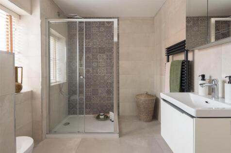 Shower room.jpg