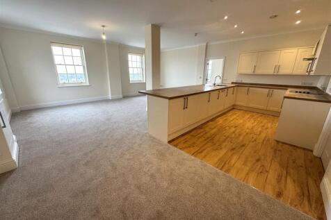 Living/ Kitchen Room