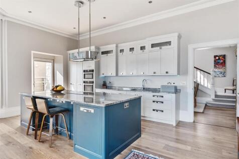 Kitchen &amp; Breakfast Room