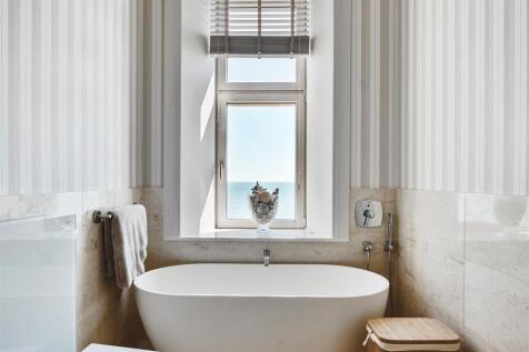 Bath &amp; View