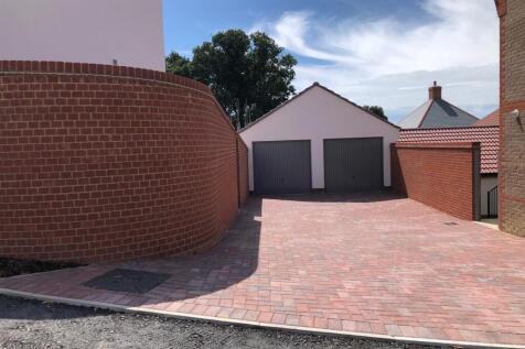 Plot 201 Driveway &amp; Garage.jpg