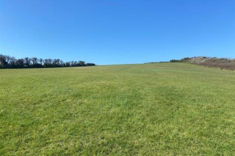 Open field to rear