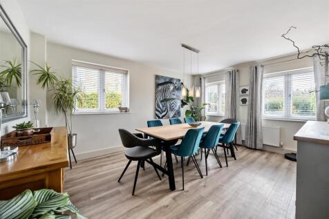 Dining room.jpg