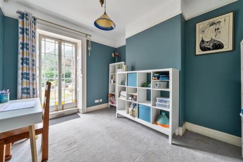 Sitting/Dining Room