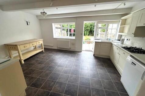 Kitchen shot 2