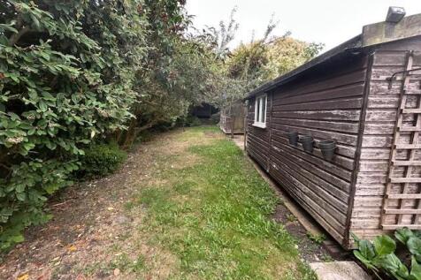 Right hand Side View Garden