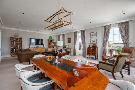 Drawing/Dining Room