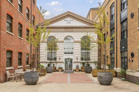 Bowes Lyon Court