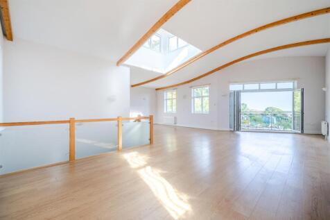 Sitting/Dining Room