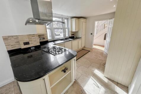Kitchen shot2
