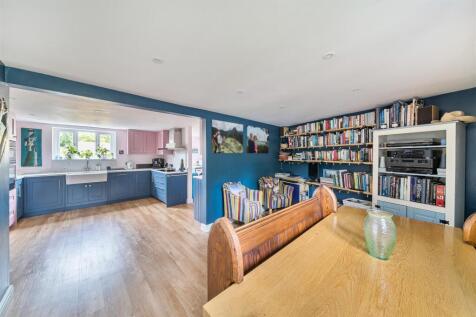 Dining Area to Kitchen