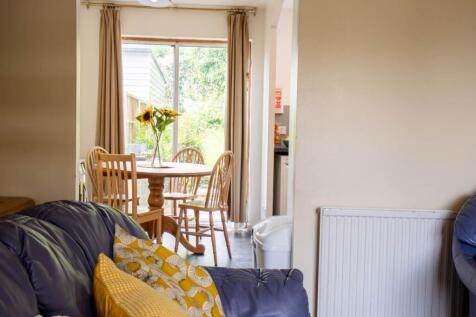 39WC - Living Room (