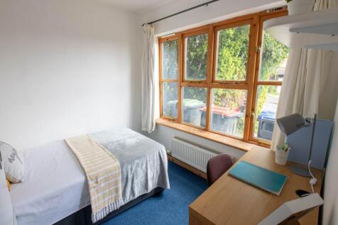 39WC - Bedroom 1