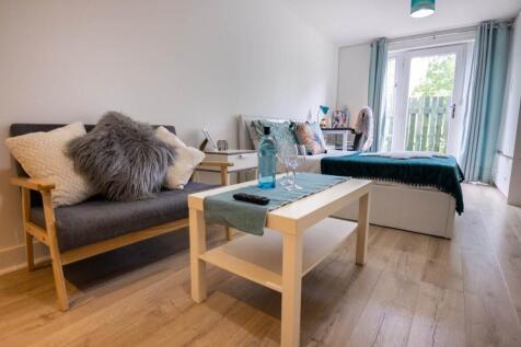 2Apt_1_Giles_Lane_Ca