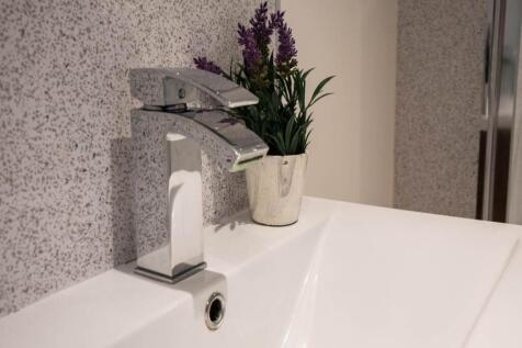 2Apt_1_Giles_Lane_Ca