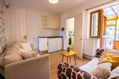 125_Broadoak_Road_Ca