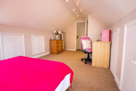 125_Broadoak_Road_Ca