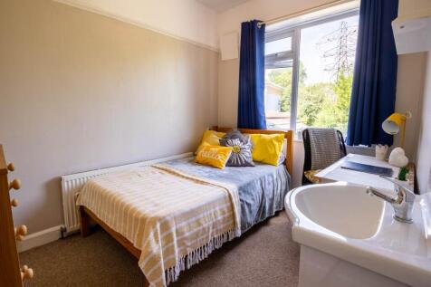 125_Broadoak_Road_Ca