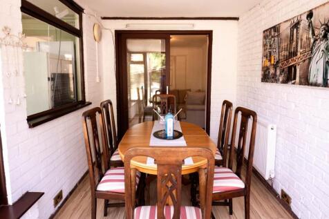 3brockenhurst_studen