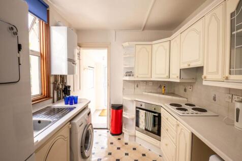 28Guildford_studenta