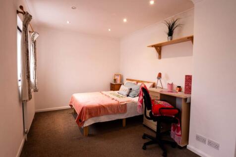 16princesstreet_stud