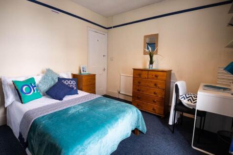 2_Beverly_Road_Stude