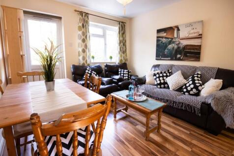 2_Beverly_Road_Stude