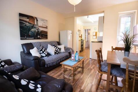 2_Beverly_Road_Stude