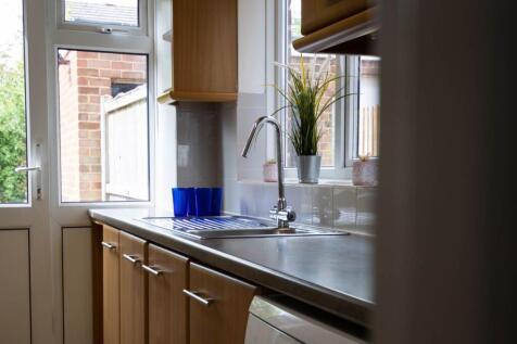 7_Brockenhurst_Close