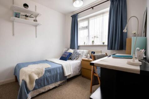 7_Brockenhurst_Close