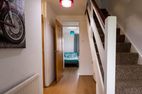 9O-Canterbury-Studen