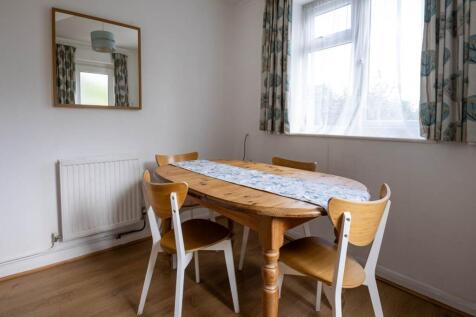 9O-Canterbury-Studen