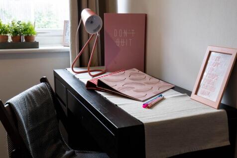 9O-Canterbury-Studen