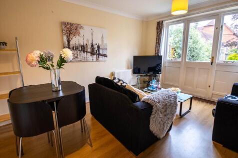 68_Station_Road_West