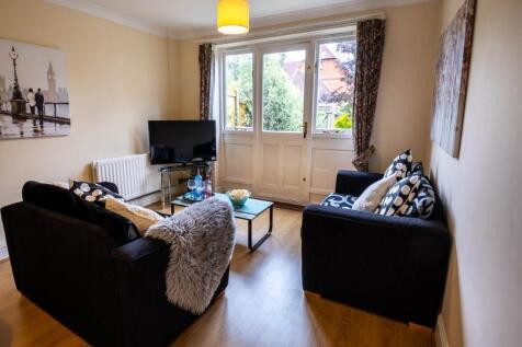 68_Station_Road_West