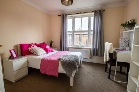 68_Station_Road_West