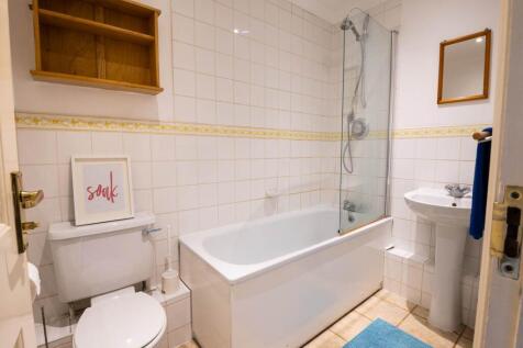 68_Station_Road_West