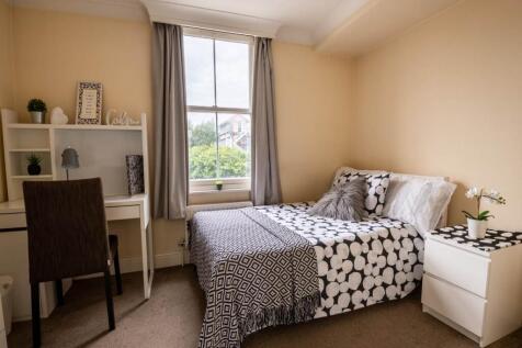 68_Station_Road_West