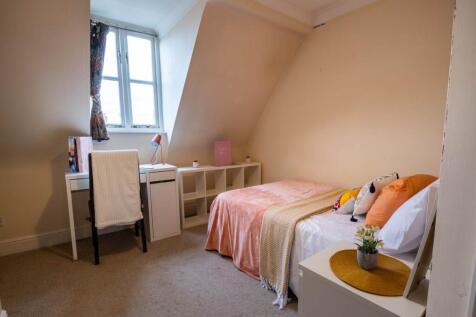 68_Station_Road_West