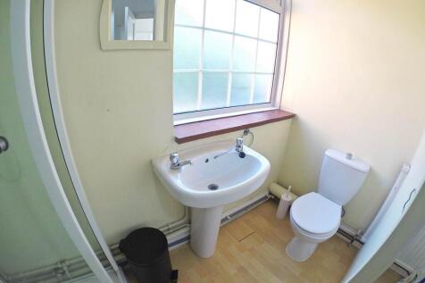 Bedroom 4 Ensuite (1