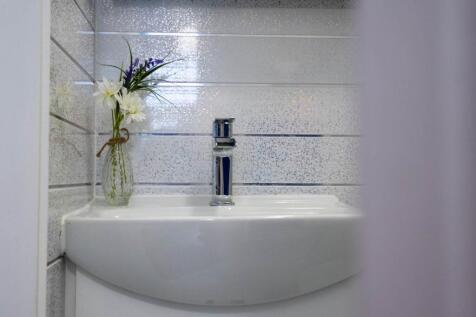 1Apt_1_Woodland_Way_