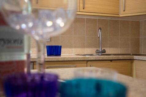 12_Nursery_Walk_Cant