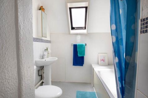 12_Nursery_Walk_Cant