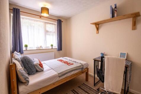 16Queensavenue_stude