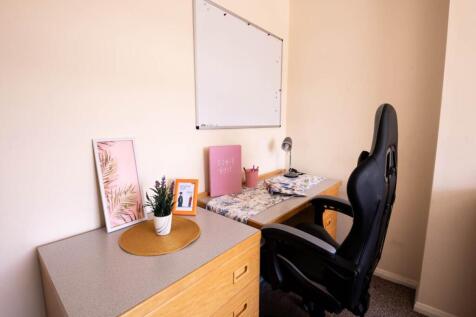 5Meadway_studentacco