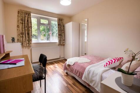 40_St_Martins_Road_C