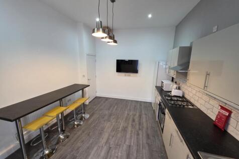 Kitchen / Lounge
