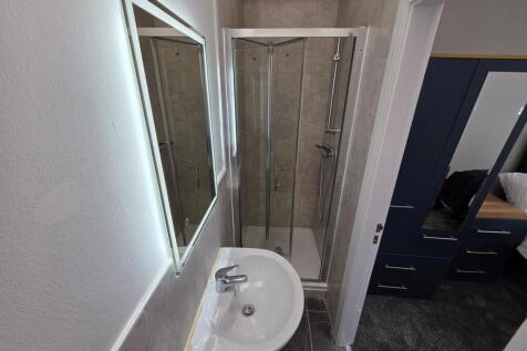 Bedroom 3 - en-suit